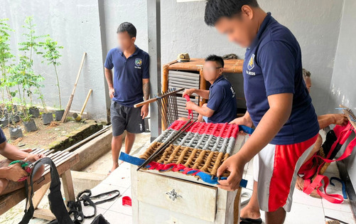 Asah Keterampilan dan Kreativitas, WBP Lapas Wonogiri Produksi Keset dari Kain Perca